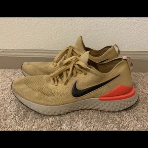 Nike Epic React 2 Flyknit Running Shoes Men's Size 12